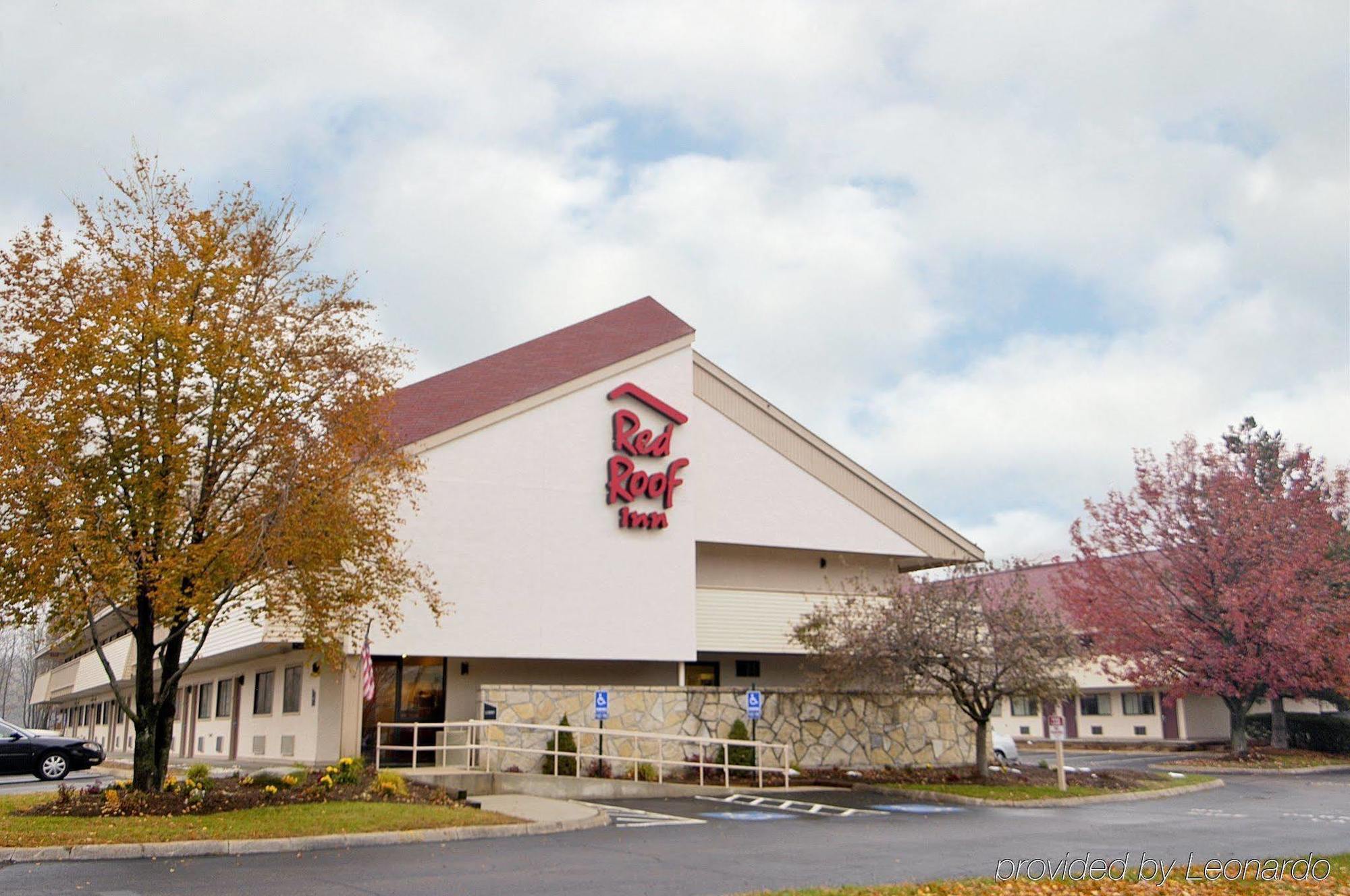 Red Roof Inn אנפילד מראה חיצוני תמונה
